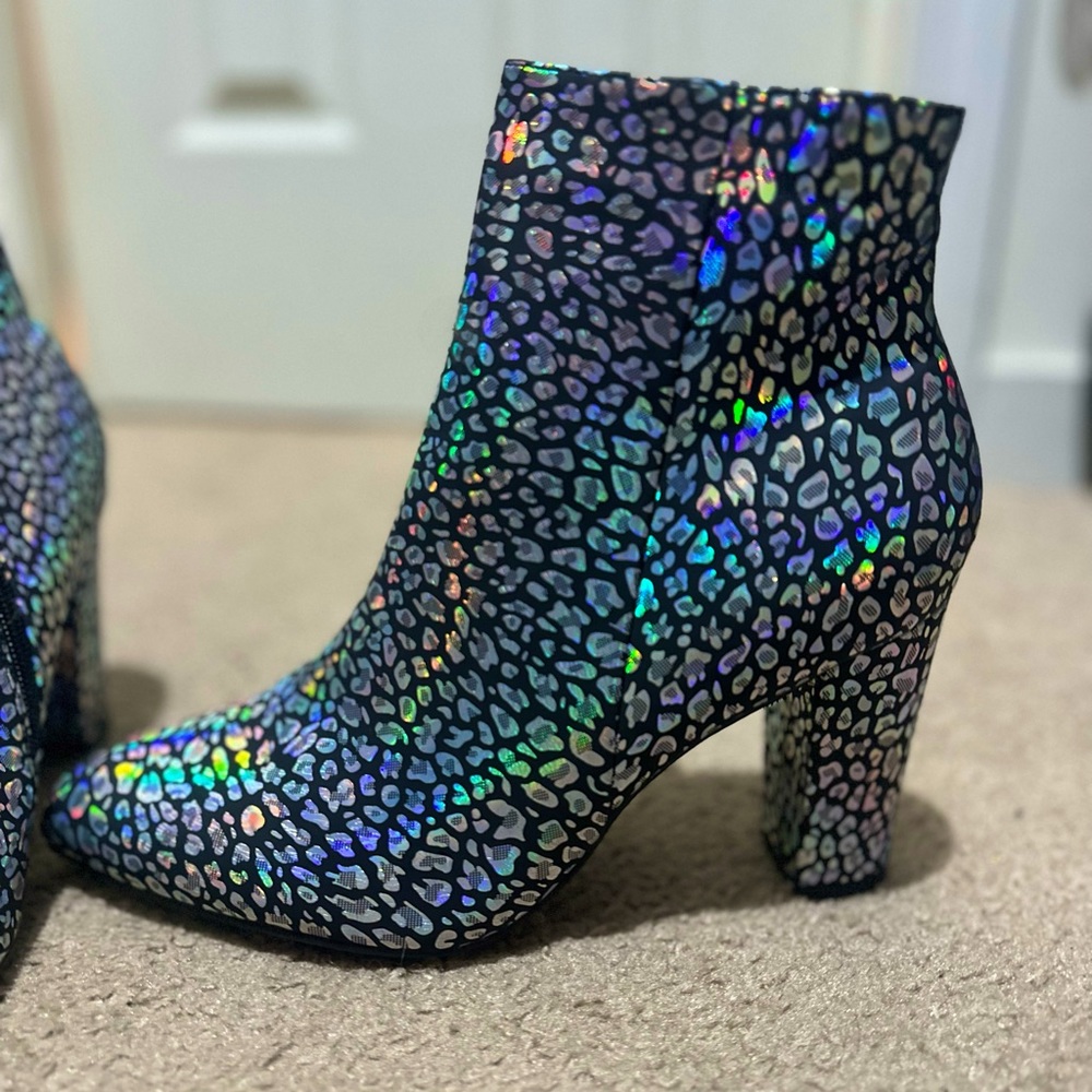 Funky Booties 🪩